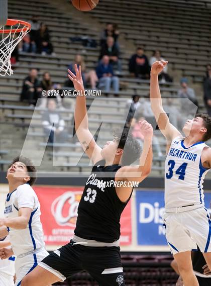 Thumbnail 2 in MacArthur [Douglas] vs Clark photogallery.