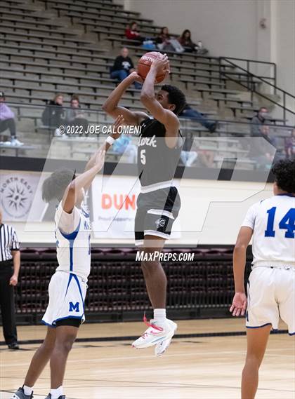 Thumbnail 2 in MacArthur [Douglas] vs Clark photogallery.