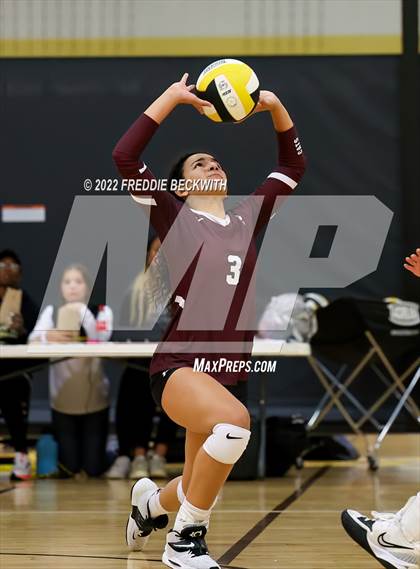 Thumbnail 1 in Howe vs. Sherman (Denison Invitational Showcase) photogallery.