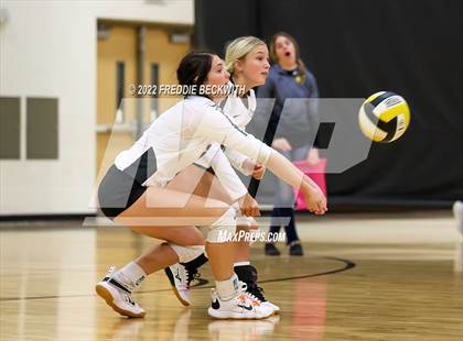 Thumbnail 2 in Howe vs. Sherman (Denison Invitational Showcase) photogallery.