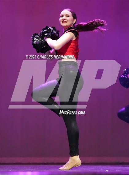 Thumbnail 2 in Strutters Showcase photogallery.