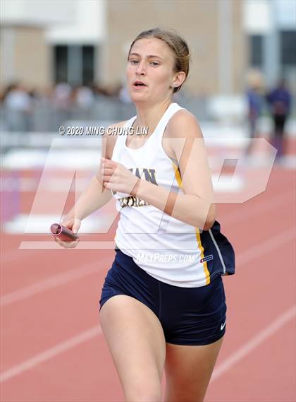 Thumbnail 3 in Earl Engman Relays (Distance Medley 1) photogallery.