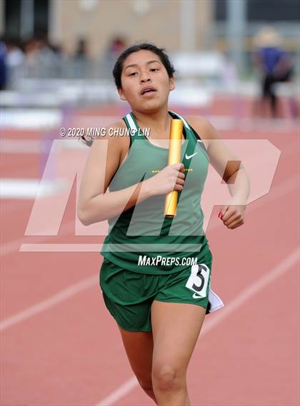 Thumbnail 2 in Earl Engman Relays (Distance Medley 1) photogallery.