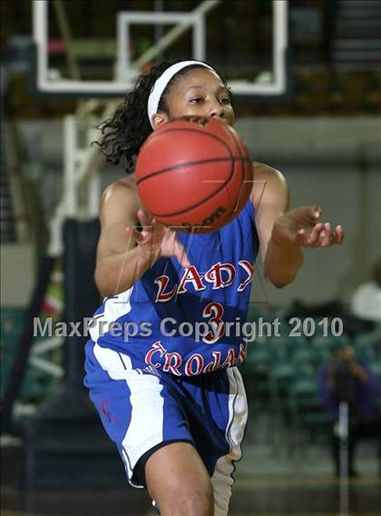Thumbnail 3 in Legacy vs. Fountain-Fort Carson (5A Quarterfinals) photogallery.