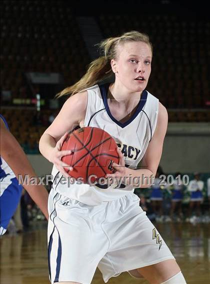 Thumbnail 1 in Legacy vs. Fountain-Fort Carson (5A Quarterfinals) photogallery.