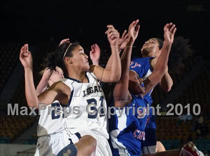 Thumbnail 3 in Legacy vs. Fountain-Fort Carson (5A Quarterfinals) photogallery.