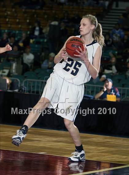 Thumbnail 3 in Legacy vs. Fountain-Fort Carson (5A Quarterfinals) photogallery.