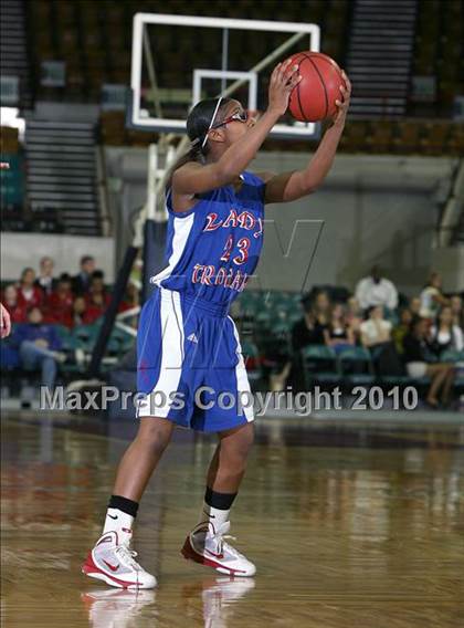 Thumbnail 2 in Legacy vs. Fountain-Fort Carson (5A Quarterfinals) photogallery.