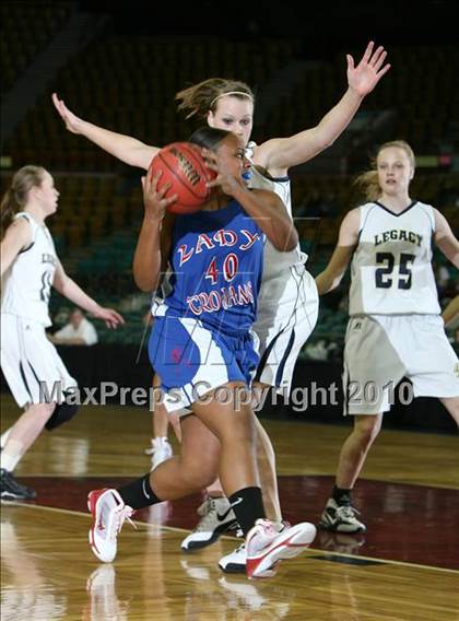 Thumbnail 2 in Legacy vs. Fountain-Fort Carson (5A Quarterfinals) photogallery.