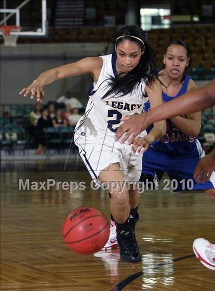 Thumbnail 1 in Legacy vs. Fountain-Fort Carson (5A Quarterfinals) photogallery.