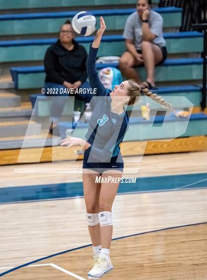 Thumbnail 3 in Logan @ Juan Diego Catholic photogallery.