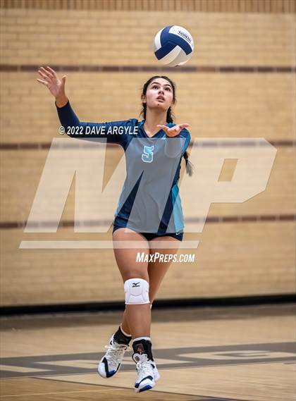 Thumbnail 2 in Logan @ Juan Diego Catholic photogallery.