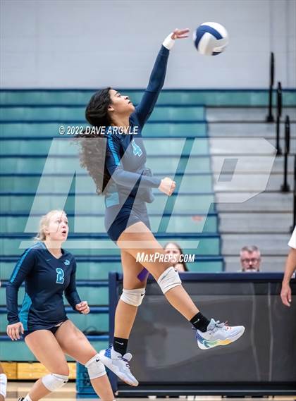 Thumbnail 2 in Logan @ Juan Diego Catholic photogallery.