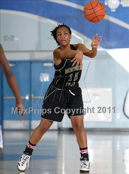 Thumbnail 2 in Monterey Trail vs. Capital Christian (Bulldog Winter Classic) photogallery.