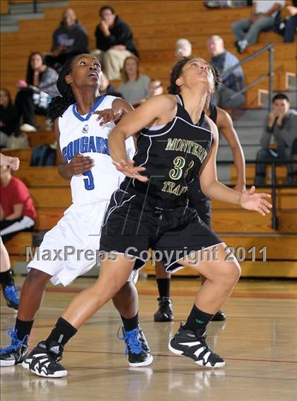 Thumbnail 2 in Monterey Trail vs. Capital Christian (Bulldog Winter Classic) photogallery.