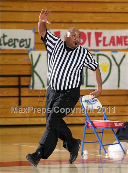 Thumbnail 1 in Monterey Trail vs. Capital Christian (Bulldog Winter Classic) photogallery.