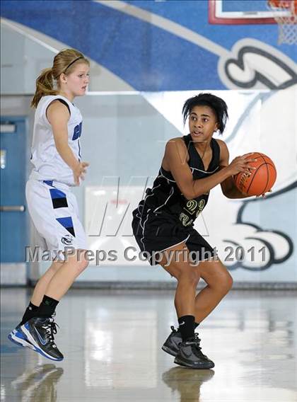 Thumbnail 3 in Monterey Trail vs. Capital Christian (Bulldog Winter Classic) photogallery.