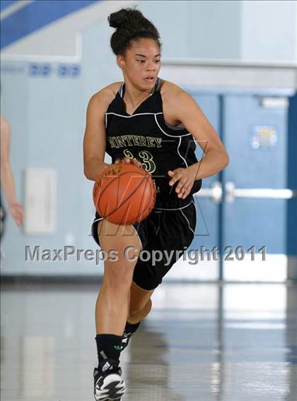 Thumbnail 2 in Monterey Trail vs. Capital Christian (Bulldog Winter Classic) photogallery.