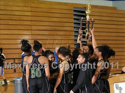 Thumbnail 2 in Monterey Trail vs. Capital Christian (Bulldog Winter Classic) photogallery.