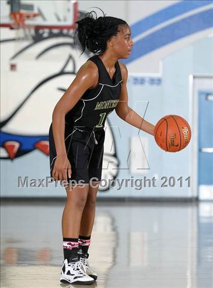Thumbnail 2 in Monterey Trail vs. Capital Christian (Bulldog Winter Classic) photogallery.