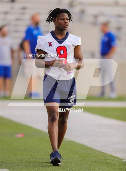 Thumbnail 1 in Byrd vs. West Monroe (Battle on the Border) photogallery.