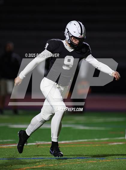 Thumbnail 2 in Hollidaysburg vs. Delaware Valley (PIAA Class 5A First Round) photogallery.