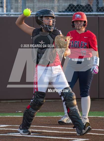 Thumbnail 1 in Bellaire @ Atascocita (UIL 6A D1 Softball Regional Semi-Final) photogallery.
