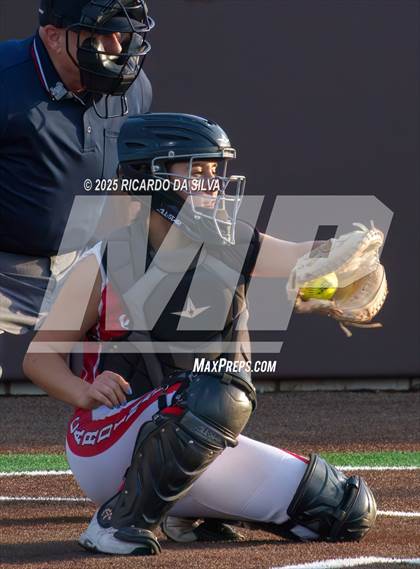 Thumbnail 2 in Bellaire @ Atascocita (UIL 6A D1 Softball Regional Semi-Final) photogallery.