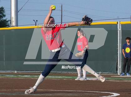Thumbnail 1 in Bellaire @ Atascocita (UIL 6A D1 Softball Regional Semi-Final) photogallery.