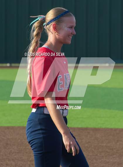 Thumbnail 3 in Bellaire @ Atascocita (UIL 6A D1 Softball Regional Semi-Final) photogallery.