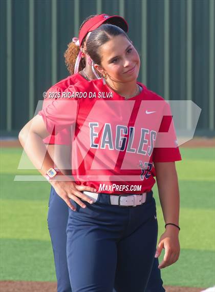 Thumbnail 3 in Bellaire @ Atascocita (UIL 6A D1 Softball Regional Semi-Final) photogallery.