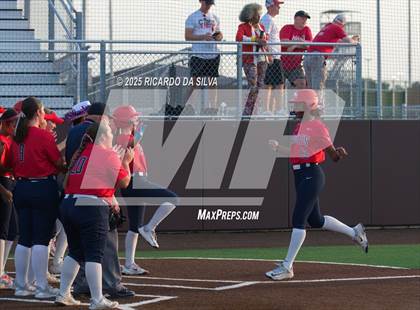 Thumbnail 3 in Bellaire @ Atascocita (UIL 6A D1 Softball Regional Semi-Final) photogallery.