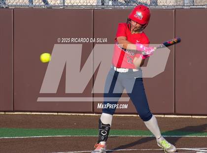Thumbnail 3 in Bellaire @ Atascocita (UIL 6A D1 Softball Regional Semi-Final) photogallery.