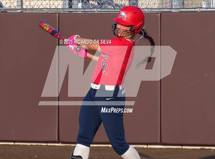 Thumbnail 2 in Bellaire @ Atascocita (UIL 6A D1 Softball Regional Semi-Final) photogallery.