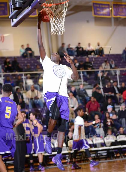 Thumbnail 2 in HCYA vs. Word of God Christian Academy (HighSchoolOT.com Holiday Invitational) photogallery.