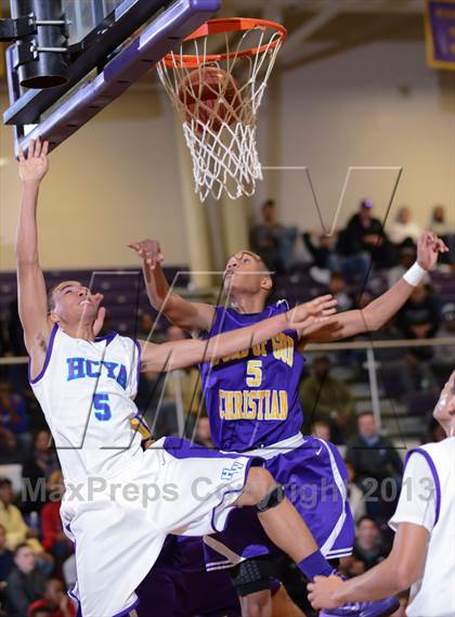 Thumbnail 3 in HCYA vs. Word of God Christian Academy (HighSchoolOT.com Holiday Invitational) photogallery.