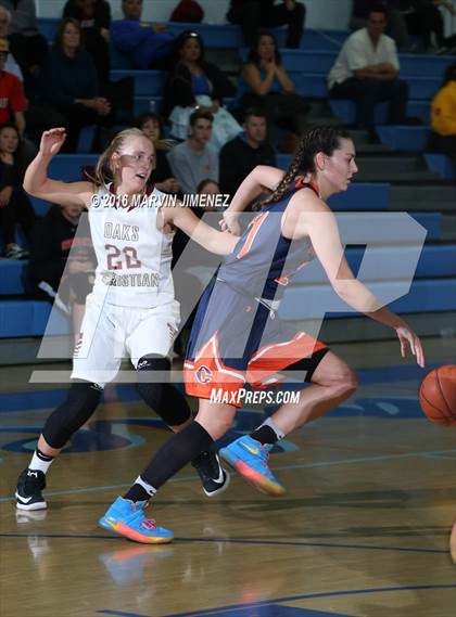Thumbnail 1 in Oaks Christian vs Chaminade photogallery.