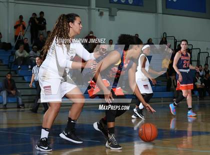 Thumbnail 2 in Oaks Christian vs Chaminade photogallery.