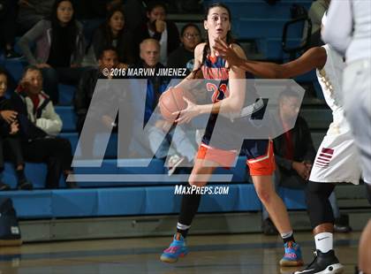 Thumbnail 1 in Oaks Christian vs Chaminade photogallery.