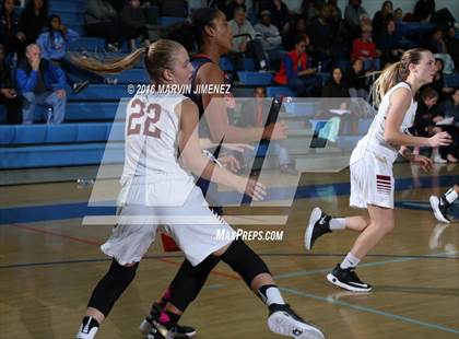 Thumbnail 2 in Oaks Christian vs Chaminade photogallery.