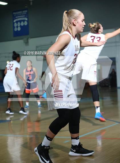 Thumbnail 3 in Oaks Christian vs Chaminade photogallery.