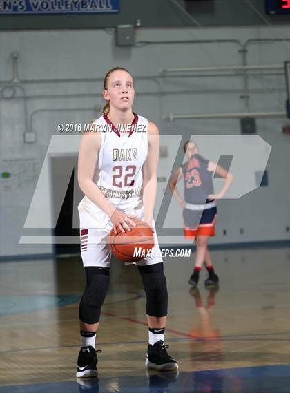 Thumbnail 2 in Oaks Christian vs Chaminade photogallery.