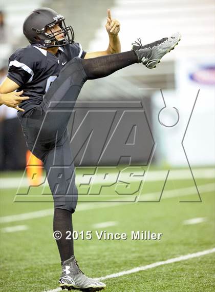 Thumbnail 3 in Bellarmine Prep vs. Bonney Lake (Emerald City Classic) photogallery.