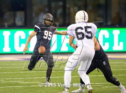 Thumbnail 2 in Bellarmine Prep vs. Bonney Lake (Emerald City Classic) photogallery.