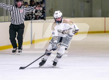 Thumbnail 3 in Oak Knoll @ Pingry photogallery.