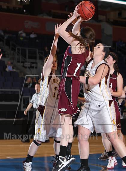 Thumbnail 2 in Kim vs. Idalia (CHSAA 1A Great 8) photogallery.