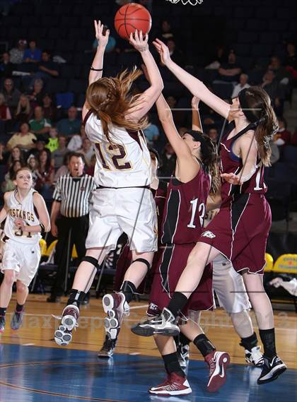 Thumbnail 3 in Kim vs. Idalia (CHSAA 1A Great 8) photogallery.