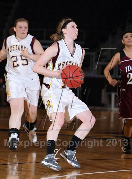 Thumbnail 1 in Kim vs. Idalia (CHSAA 1A Great 8) photogallery.
