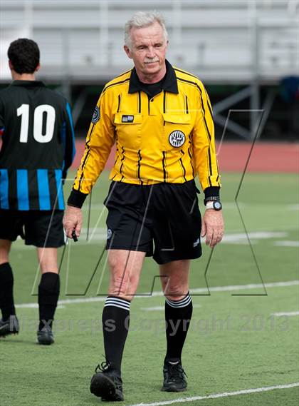 Thumbnail 3 in  Bellarmine vs. Alisal (CIF CCS D1 Final) photogallery.