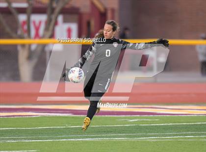 Thumbnail 3 in Highland vs Perry (AIA 6A Semifinal) photogallery.